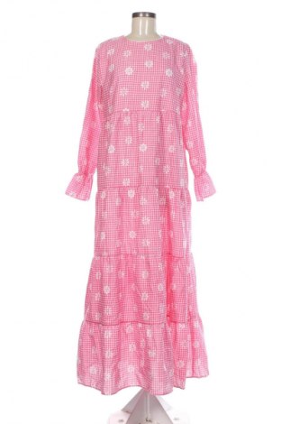 Kleid Trendyol, Größe L, Farbe Mehrfarbig, Preis € 75,99