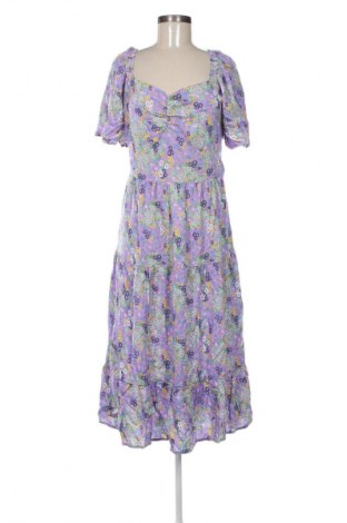 Kleid Trendyol, Größe L, Farbe Mehrfarbig, Preis € 75,99