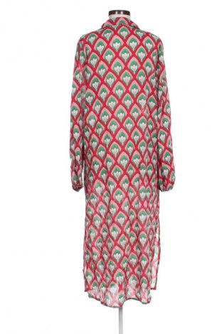 Kleid Trendyol, Größe L, Farbe Mehrfarbig, Preis 65,05 €