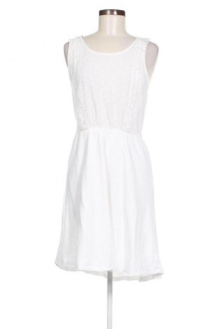 Ruha Unbranded, Méret L, Szín Fehér, Ár 6 056 Ft