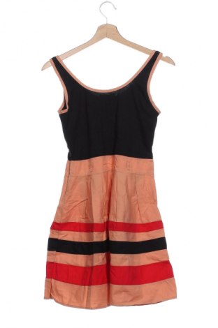 Ruha Unbranded, Méret M, Szín Sokszínű, Ár 6 138 Ft