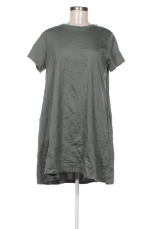 Kleid Uniqlo, Größe L, Farbe Grün, Preis 33,99 €