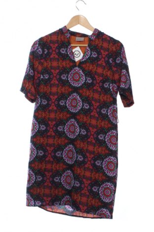 Kleid Vero Moda, Größe XS, Farbe Mehrfarbig, Preis € 18,99