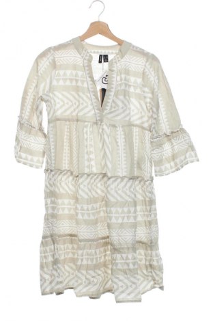 Рокля Vero Moda, Размер XS, Цвят Многоцветен, Цена 56,99 лв.