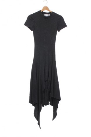 Kleid Weekday, Größe XS, Farbe Grau, Preis 45,99 €