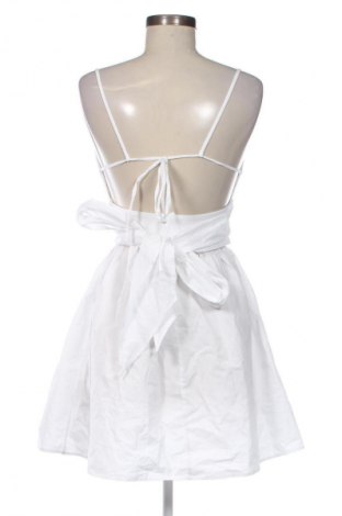 Rochie Zara, Mărime S, Culoare Alb, Preț 113,72 Lei
