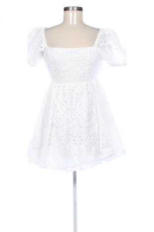 Rochie Zara, Mărime S, Culoare Alb, Preț 68,88 Lei