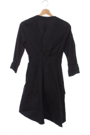 Рокля Zara, Размер XS, Цвят Черен, Цена 38,90 лв.