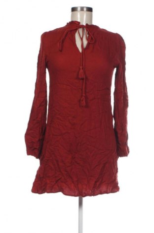 Šaty  Zara Trafaluc, Veľkosť M, Farba Červená, Cena  11,95 €