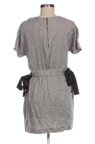 Kleid Zara Trafaluc, Größe S, Farbe Grau, Preis 24,46 €