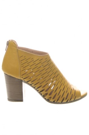 Szandálok Zapatos, Méret 39, Szín Sárga, Ár 11 600 Ft