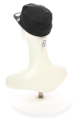 Căciulă Flexfit, Culoare Negru, Preț 45,99 Lei