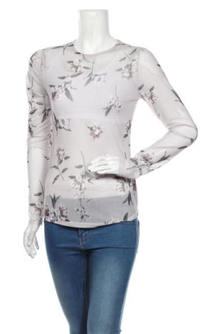 Дамска блуза Gina Tricot, Размер M, Цвят Лилав, 90% полиамид, 10% еластан, Цена 26,00 лв.