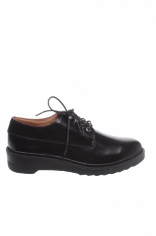 Дамски обувки Kickers, Размер 39, Цвят Черен, Естествена кожа, Цена 115,42 лв.