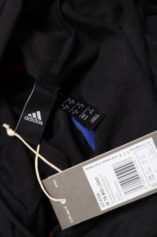 Дамски спортен комплект Adidas, Размер XL, Цвят Черен, 70% памук, 30% полиестер, Цена 141,75 лв.