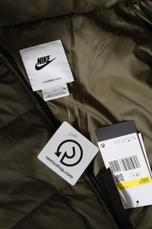 Дамско яке Nike, Размер S, Цвят Зелен, Полиестер, Цена 284,25 лв.