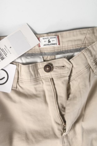 Мъжки къс панталон Jack & Jones, Размер S, Цвят Бежов, Цена 69,00 лв.