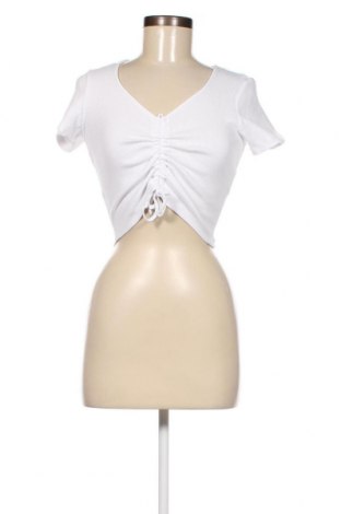 Дамска блуза ONLY, Размер M, Цвят Бял, Цена 12,00 лв.
