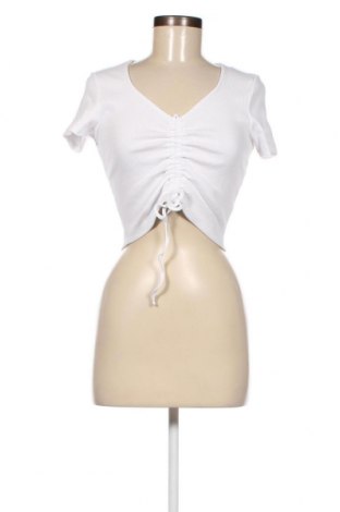 Дамска блуза ONLY, Размер L, Цвят Бял, Цена 12,00 лв.