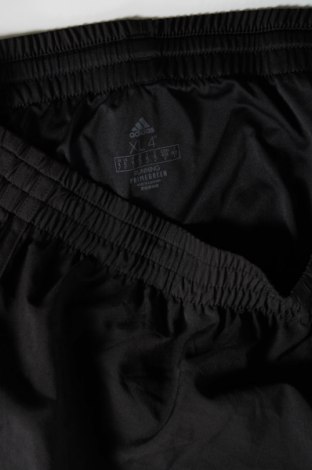 Дамски къс панталон Adidas, Размер XL, Цвят Черен, Цена 51,75 лв.