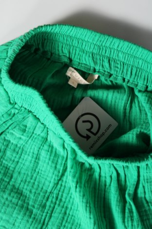 Дамски къс панталон Review, Размер S, Цвят Зелен, Цена 39,15 лв.