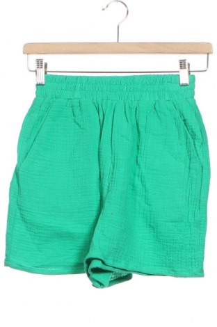 Дамски къс панталон Review, Размер XS, Цвят Зелен, Цена 39,15 лв.