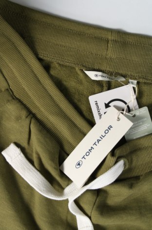 Мъжки къс панталон Tom Tailor, Размер L, Цвят Зелен, Цена 31,50 лв.