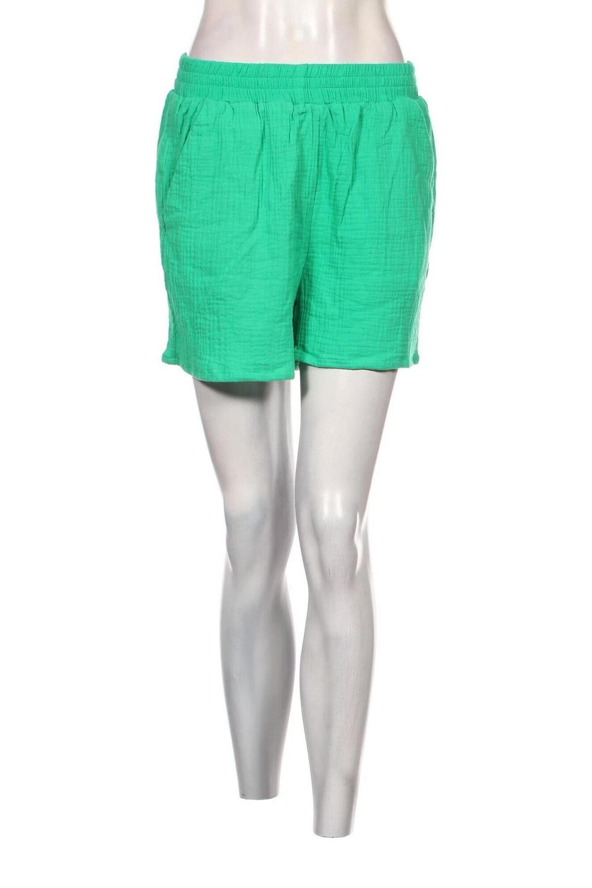 Дамски къс панталон Review, Размер S, Цвят Зелен, Цена 39,15 лв.