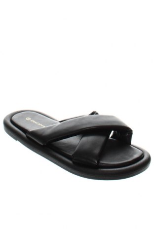 Чехли Ideal Shoes, Размер 41, Цвят Черен, Цена 32,55 лв.