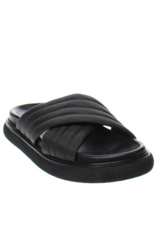Pantofle Inuovo, Velikost 41, Barva Černá, Cena  654,00 Kč