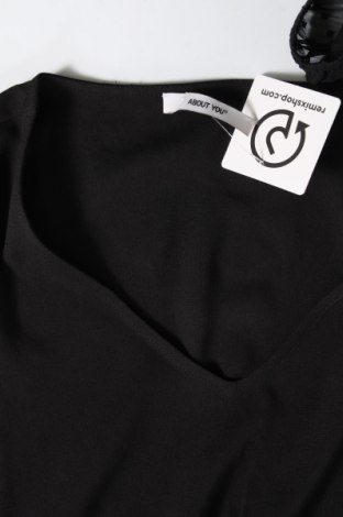 Γυναικεία μπλούζα About You, Μέγεθος L, Χρώμα Μαύρο, Τιμή 8,30 €