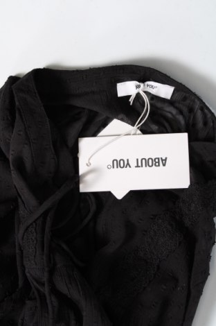 Damen Shirt About You, Größe M, Farbe Schwarz, Preis 23,71 €