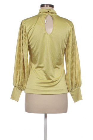 Damen Shirt Apart, Größe M, Farbe Grün, Preis 5,00 €