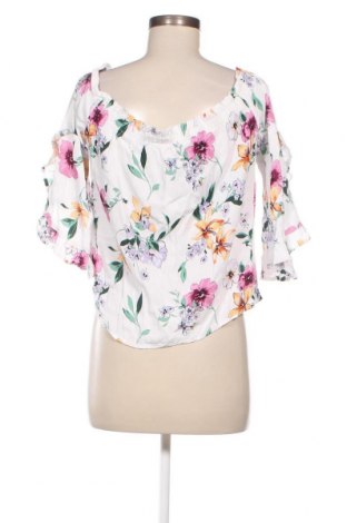 Γυναικεία μπλούζα Bershka, Μέγεθος L, Χρώμα Λευκό, Τιμή 4,67 €