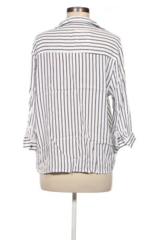 Damen Shirt Bershka, Größe M, Farbe Weiß, Preis 10,00 €