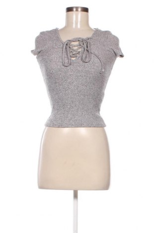 Damen Shirt Bershka, Größe S, Farbe Grau, Preis € 9,72