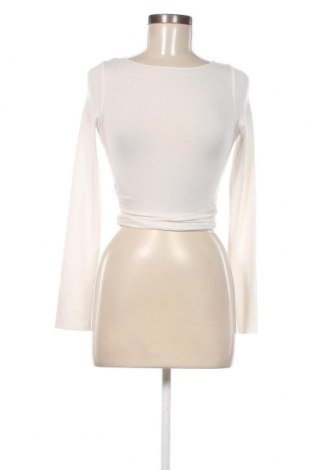 Γυναικεία μπλούζα Bershka, Μέγεθος M, Χρώμα Λευκό, Τιμή 8,79 €