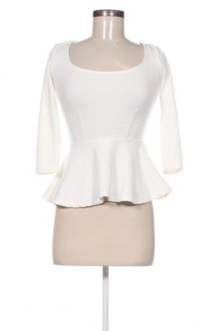 Дамска блуза Bershka, Размер M, Цвят Бял, Цена 9,76 лв.