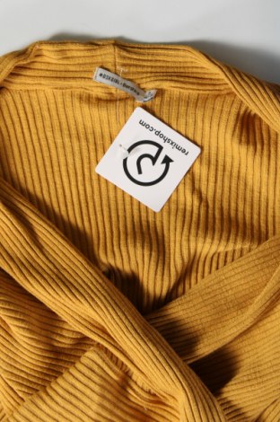 Γυναικεία μπλούζα Bershka, Μέγεθος S, Χρώμα Κίτρινο, Τιμή 9,62 €