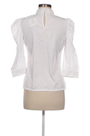 Damen Shirt Ella, Größe M, Farbe Weiß, Preis € 5,00