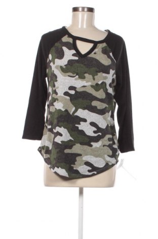 Γυναικεία μπλούζα Famous, Μέγεθος M, Χρώμα Πολύχρωμο, Τιμή 2,35 €