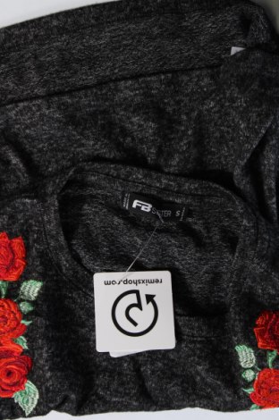 Γυναικεία μπλούζα Fb Sister, Μέγεθος S, Χρώμα Γκρί, Τιμή 3,17 €