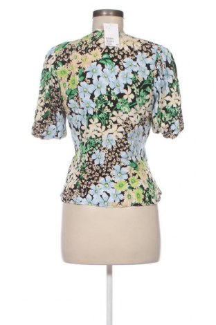 Дамска блуза H&M, Размер S, Цвят Многоцветен, Цена 30,97 лв.