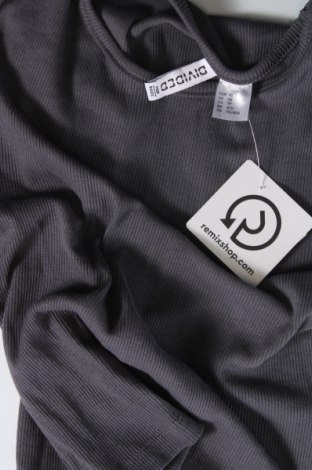 Дамска блуза H&M Divided, Размер XS, Цвят Сив, Цена 9,38 лв.