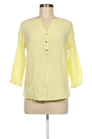 Дамска блуза Mohito, Размер M, Цвят Жълт, Цена 15,09 лв.