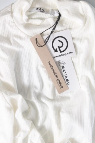 Damen Shirt NA-KD, Größe XL, Farbe Weiß, Preis 5,95 €