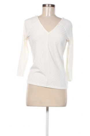 Дамска блуза ONLY, Размер M, Цвят Бял, Цена 20,00 лв.
