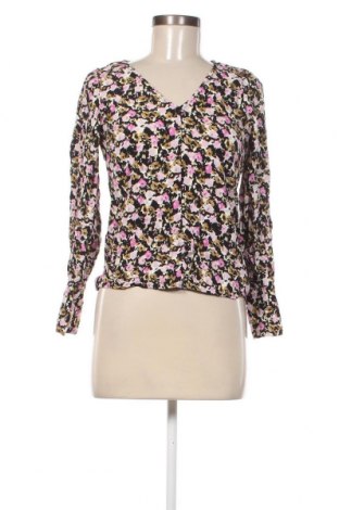 Γυναικεία μπλούζα ONLY, Μέγεθος XS, Χρώμα Πολύχρωμο, Τιμή 5,69 €