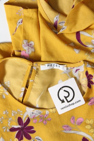 Дамска блуза Pieces, Размер M, Цвят Жълт, Цена 4,80 лв.
