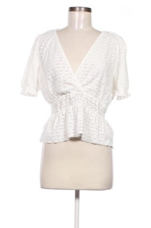 Дамска блуза Pull&Bear, Размер L, Цвят Бял, Цена 19,00 лв.